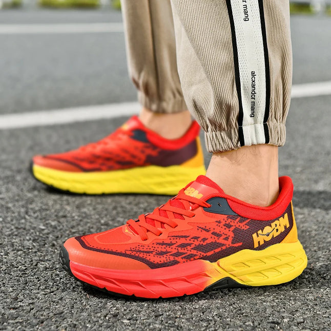 Men's Running Shoes Fashionable Cushioned Thick Soled Low Cut Sports Shoes Lightweight Breathable Tennis Shoes for Men