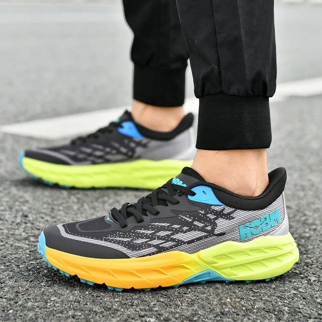 Men's Running Shoes Fashionable Cushioned Thick Soled Low Cut Sports Shoes Lightweight Breathable Tennis Shoes for Men