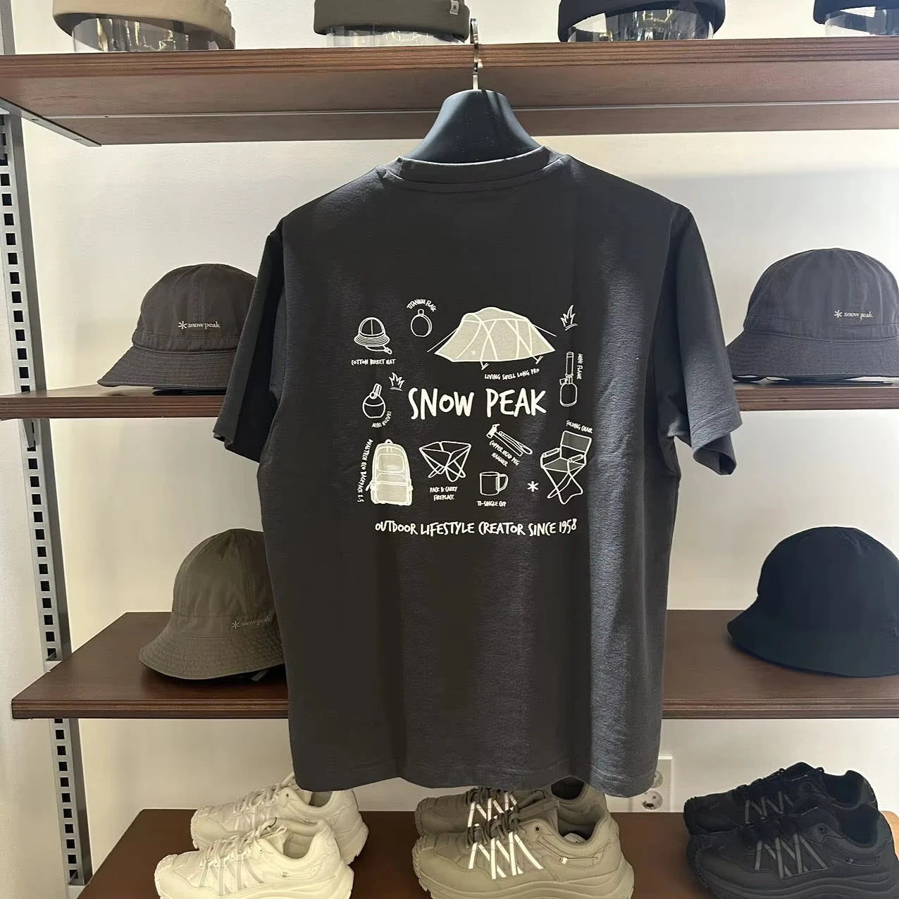 Women T-shirt 2025 Latest High-end Fashion T-shirt Back Cartoon Printing High-quality Cotton Breathable Top T-shirt Couple