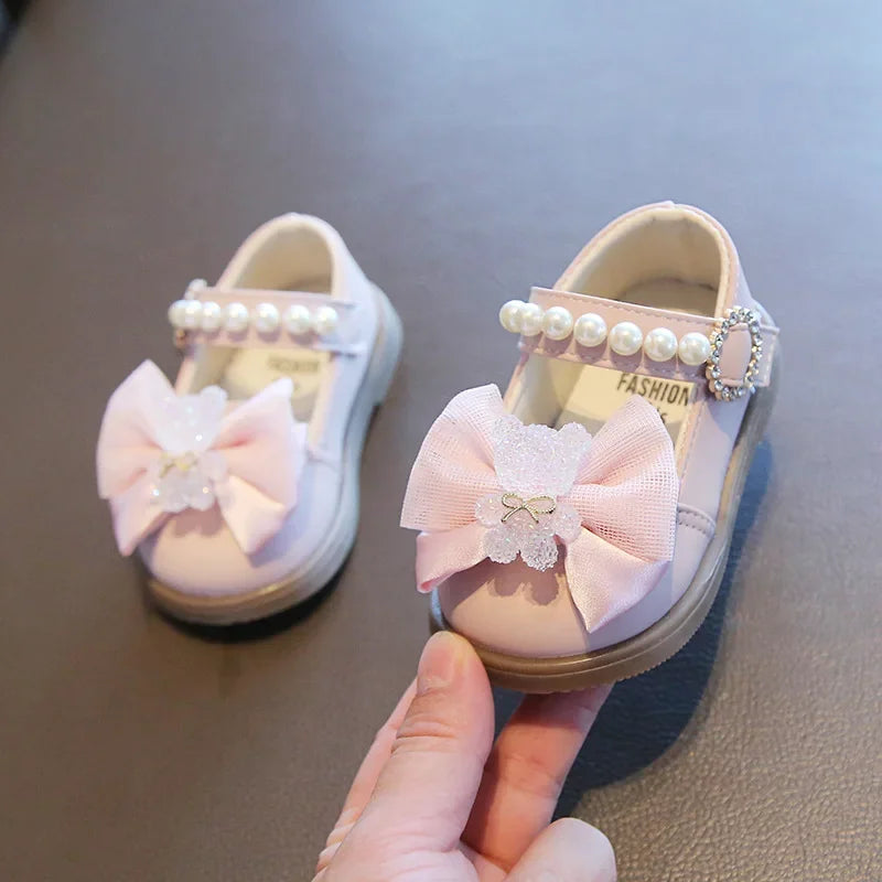 Baby Girls Walking Shoes with Big Bow Bear Children Princess Shoes Soft Sole Round Toe 2025 New Fashion Kids Flat Shoes Non-slip